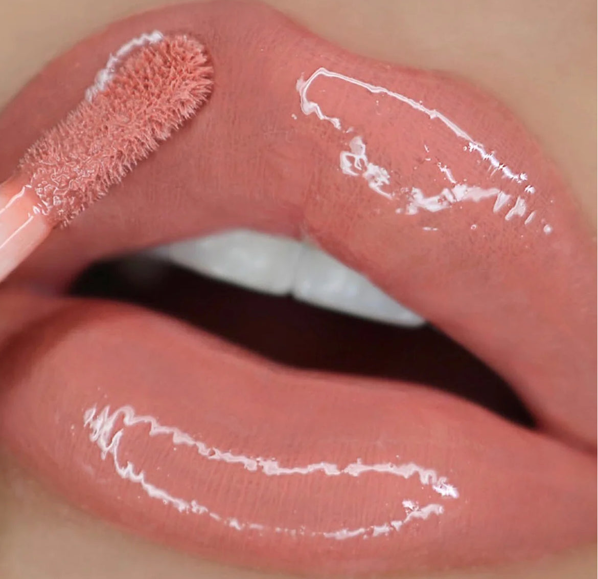 Ultra dazzle lipgloss