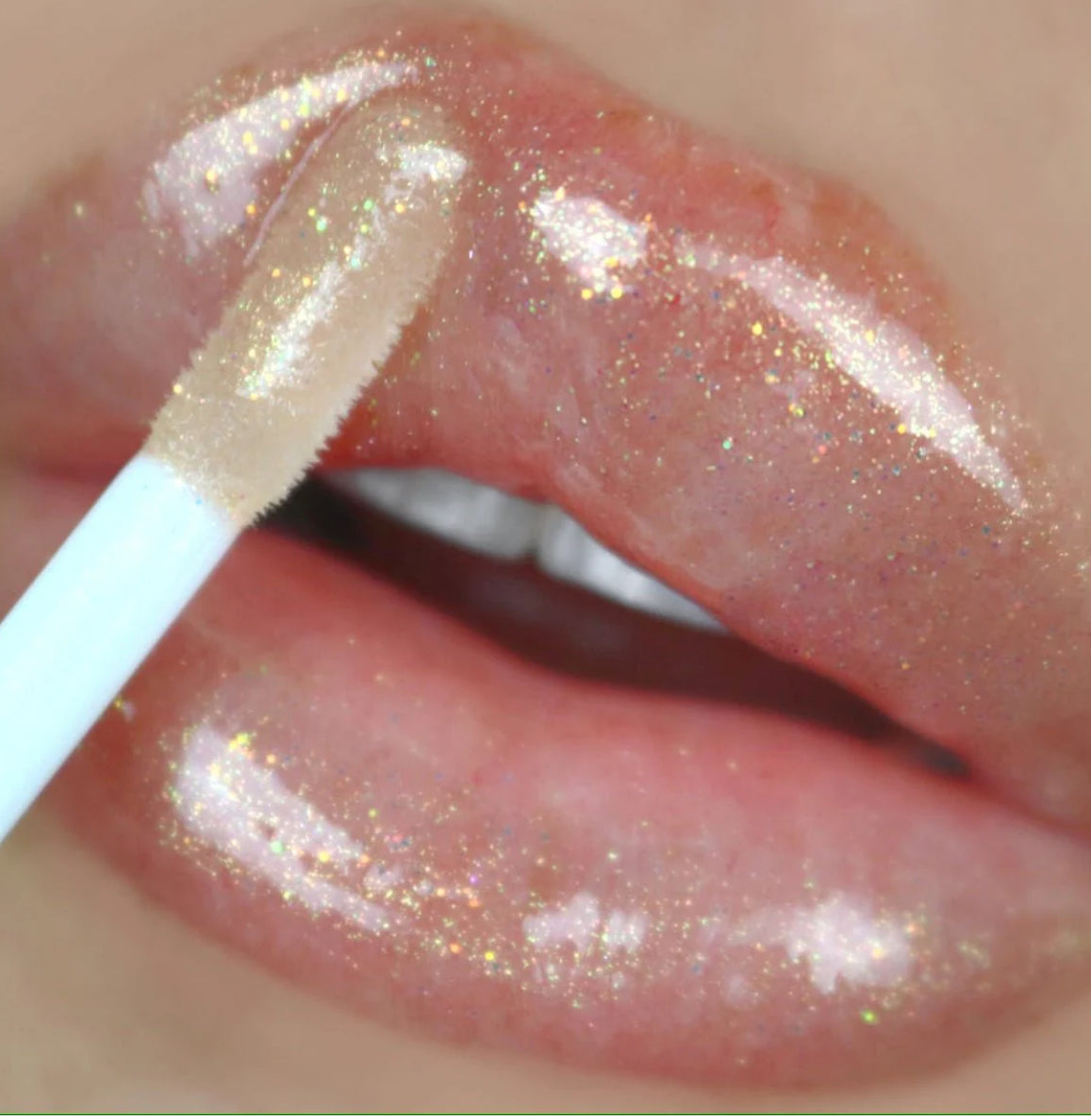 Ultra dazzle lipgloss