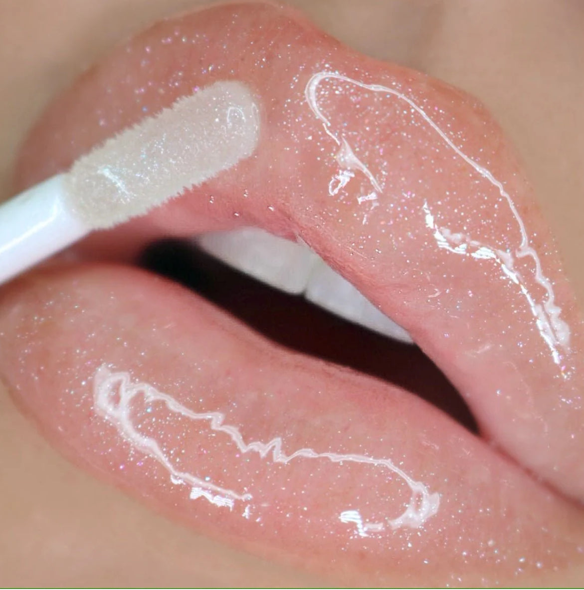 Ultra dazzle lipgloss